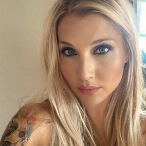 Meet your Posher, Alexix